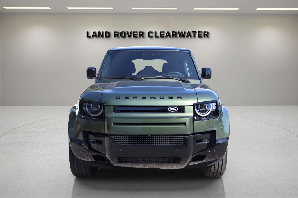 New 2026 Woolstone Green Land Rover X-Dynamic SE image 8