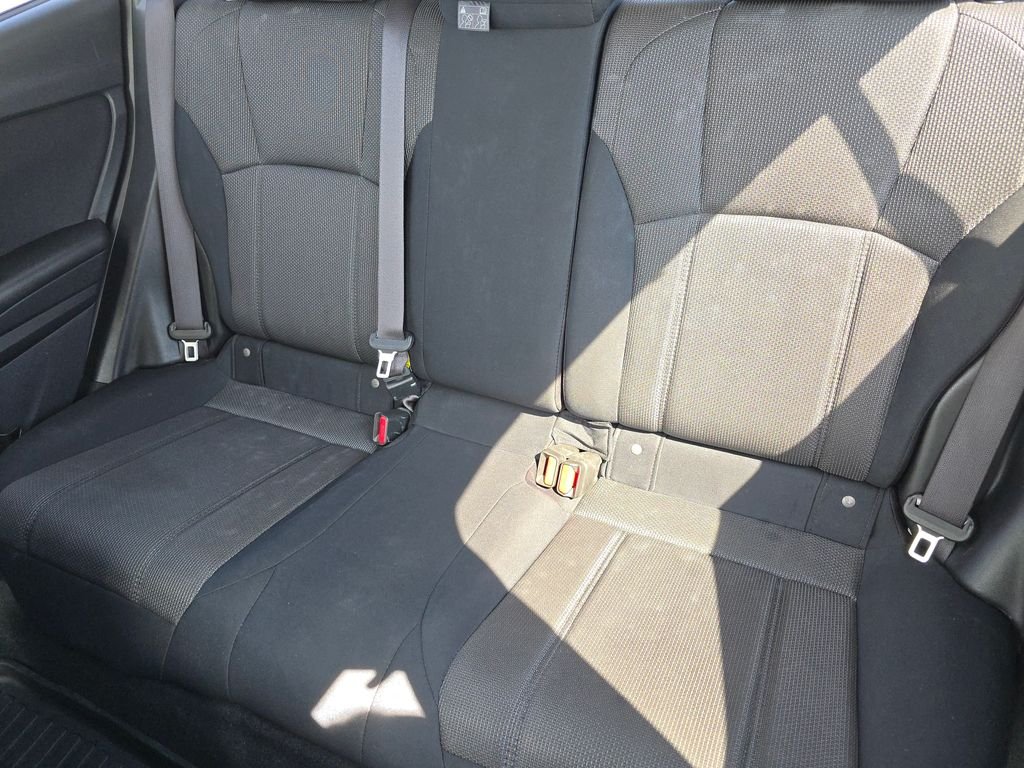 Used 2023 White Subaru Base image 19