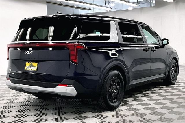2025 Kia Carnival LXS - Photo 13