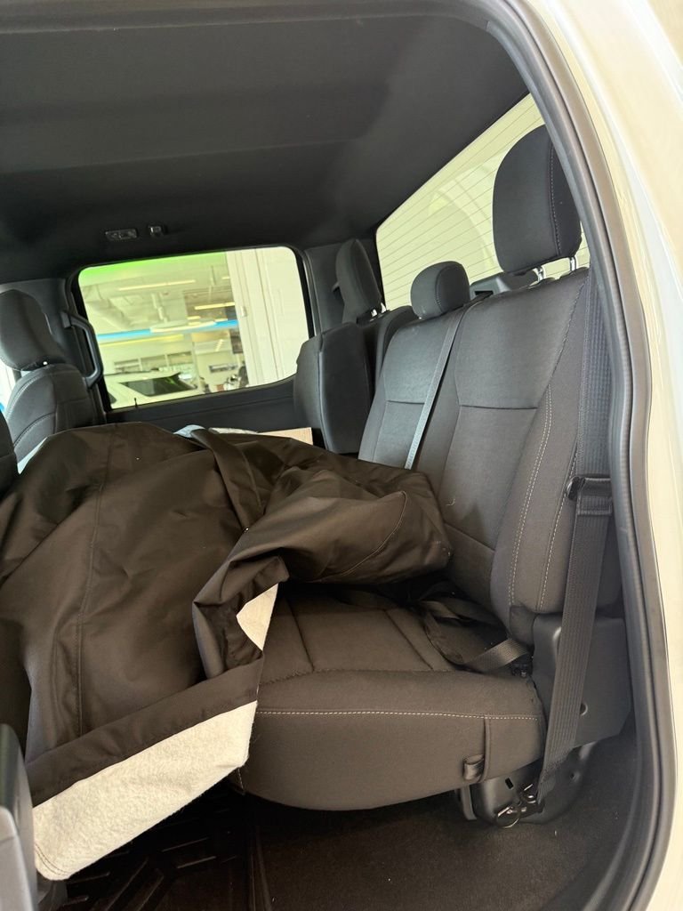 Used 2025 Oxford White Ford XLT image 12