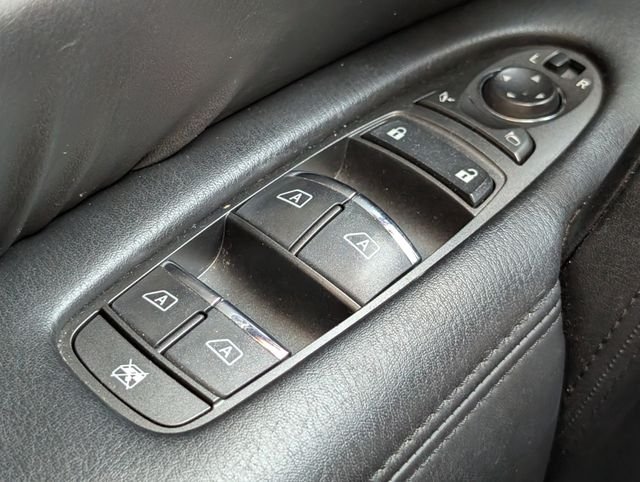 Used 2023 Gray Nissan SL image 26