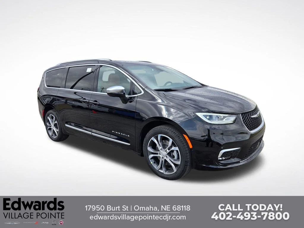 2026 Chrysler Pacifica Pinnacle AWD's photo