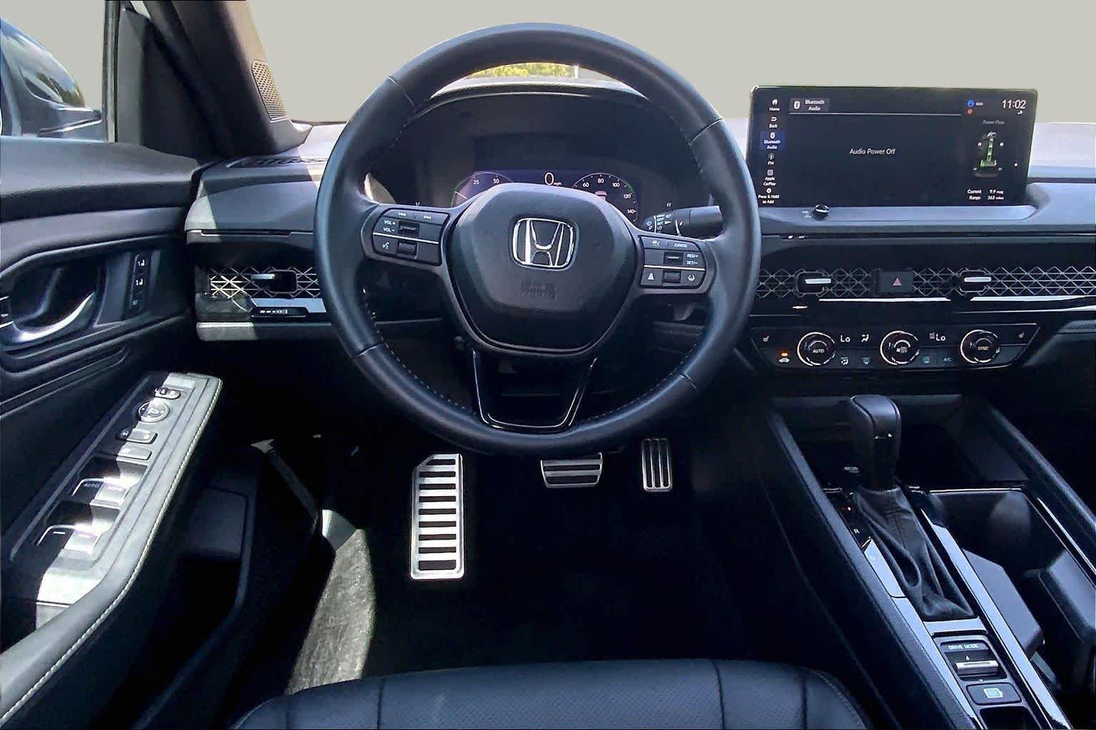 Used 2025 Platinum White Pearl Honda Sport-L image 6
