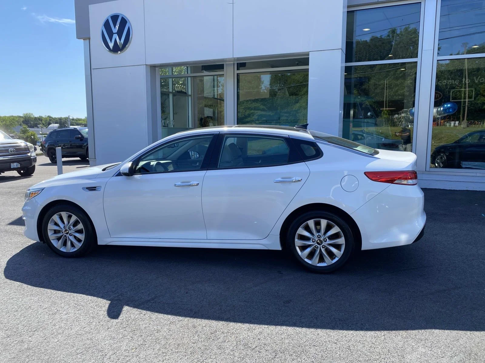 Used 2017 Kia Optima EX with VIN 5XXGU4L30HG175682 for sale in East Providence, RI