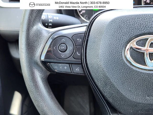 Used 2019 White Toyota LE image 17