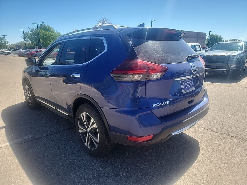 Used 2018 Blue Nissan SL image 7