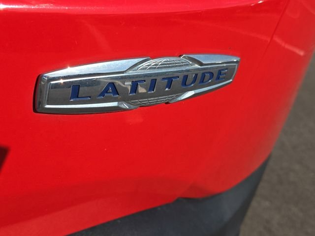 Used 2017 Red Jeep Latitude image 31