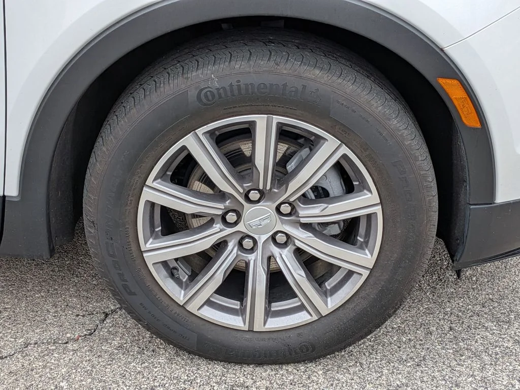 Used 2023 White Cadillac Sport image 9
