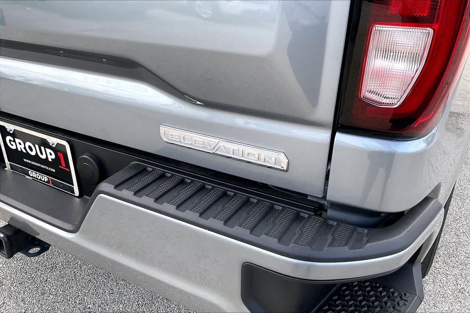 Used 2025 Sterling Metallic GMC Elevation image 10