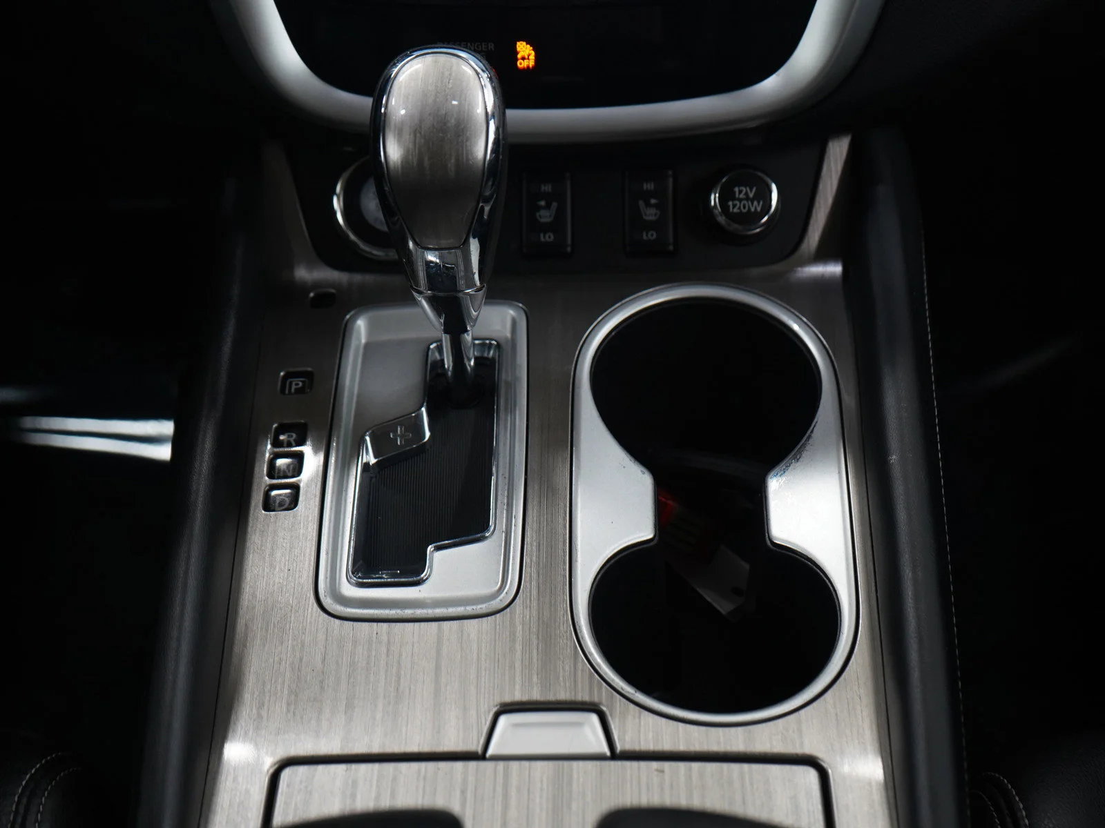 Used 2017 White Nissan SL image 16