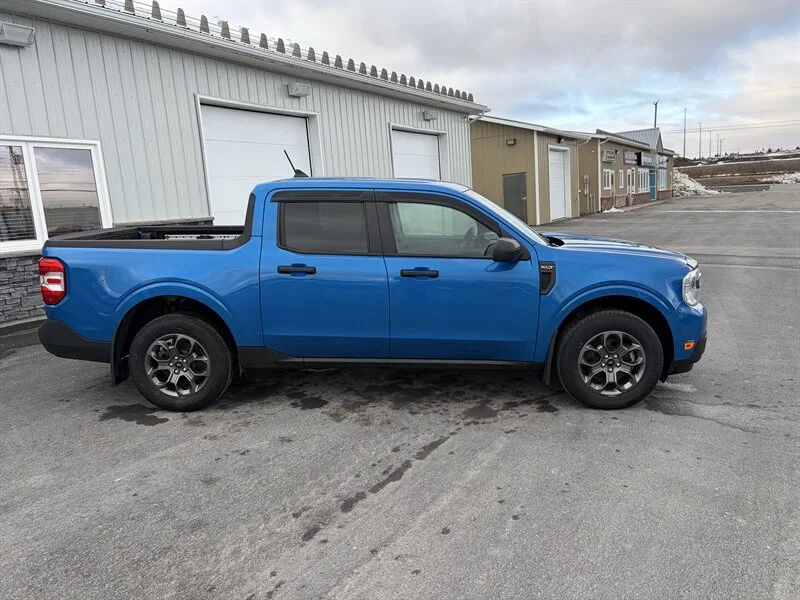 Used 2022 Blue Ford XLT image 3