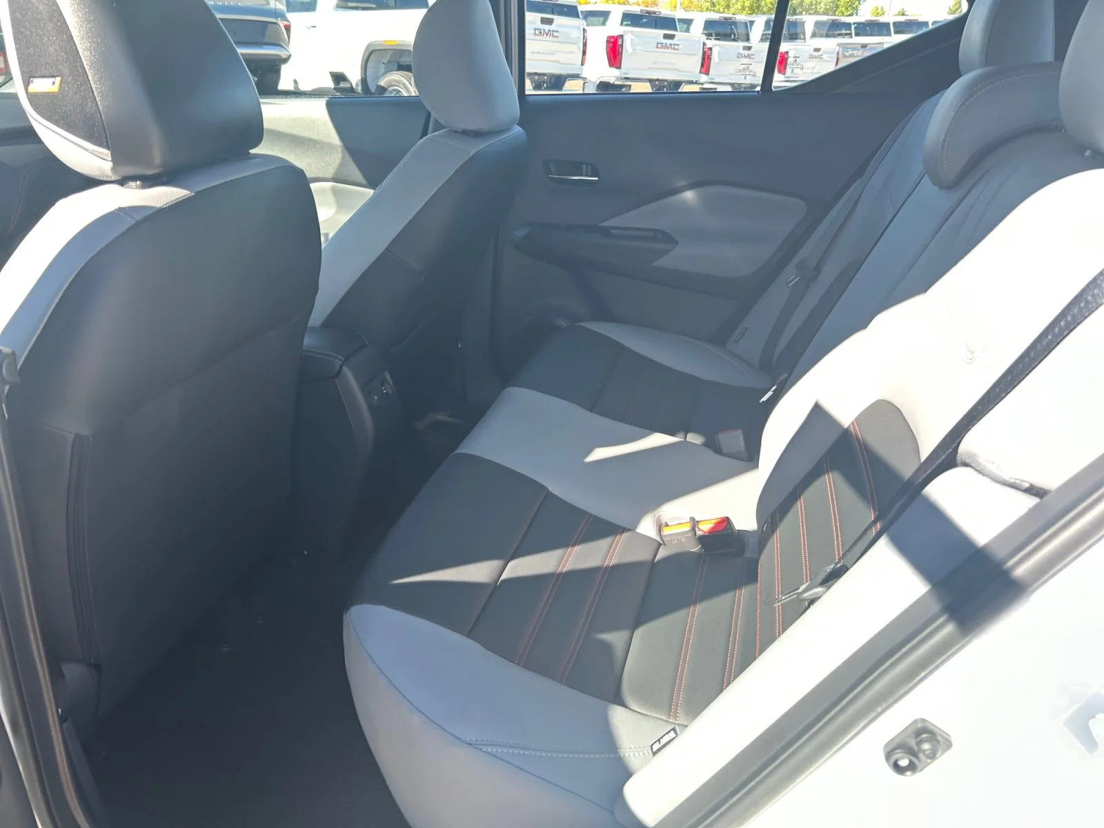 Used 2024 White Nissan SR Premium image 16