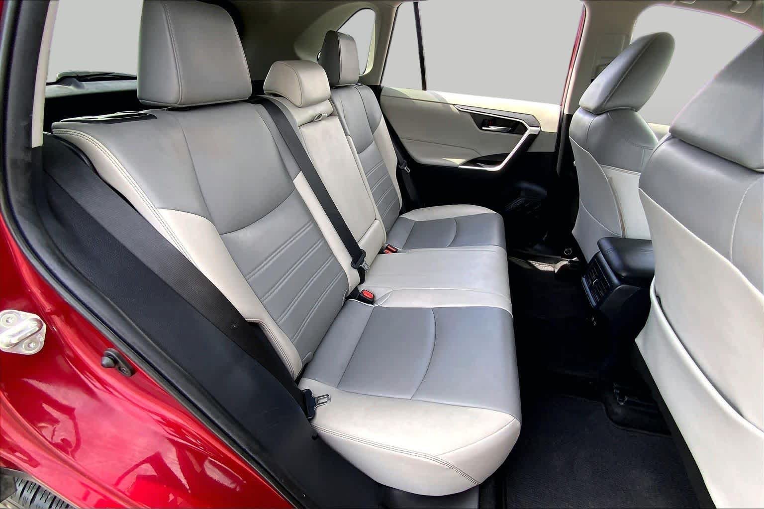 Used 2021 Ruby Flare Pearl Toyota XLE Premium image 19