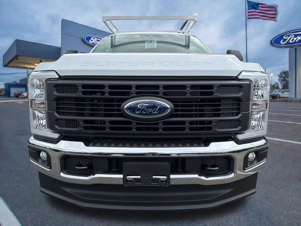 New 2026 Oxford White Ford Service Body image 8