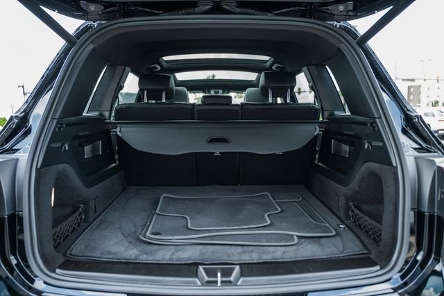Used 2023 Night Black Mercedes-Benz GLB 250 image 9