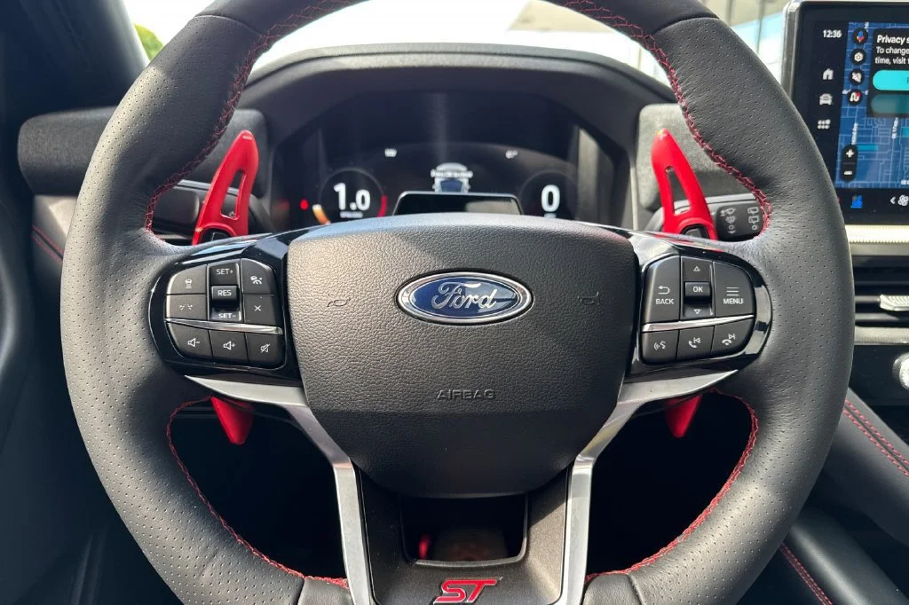 2025 Ford Explorer ST - Photo 25