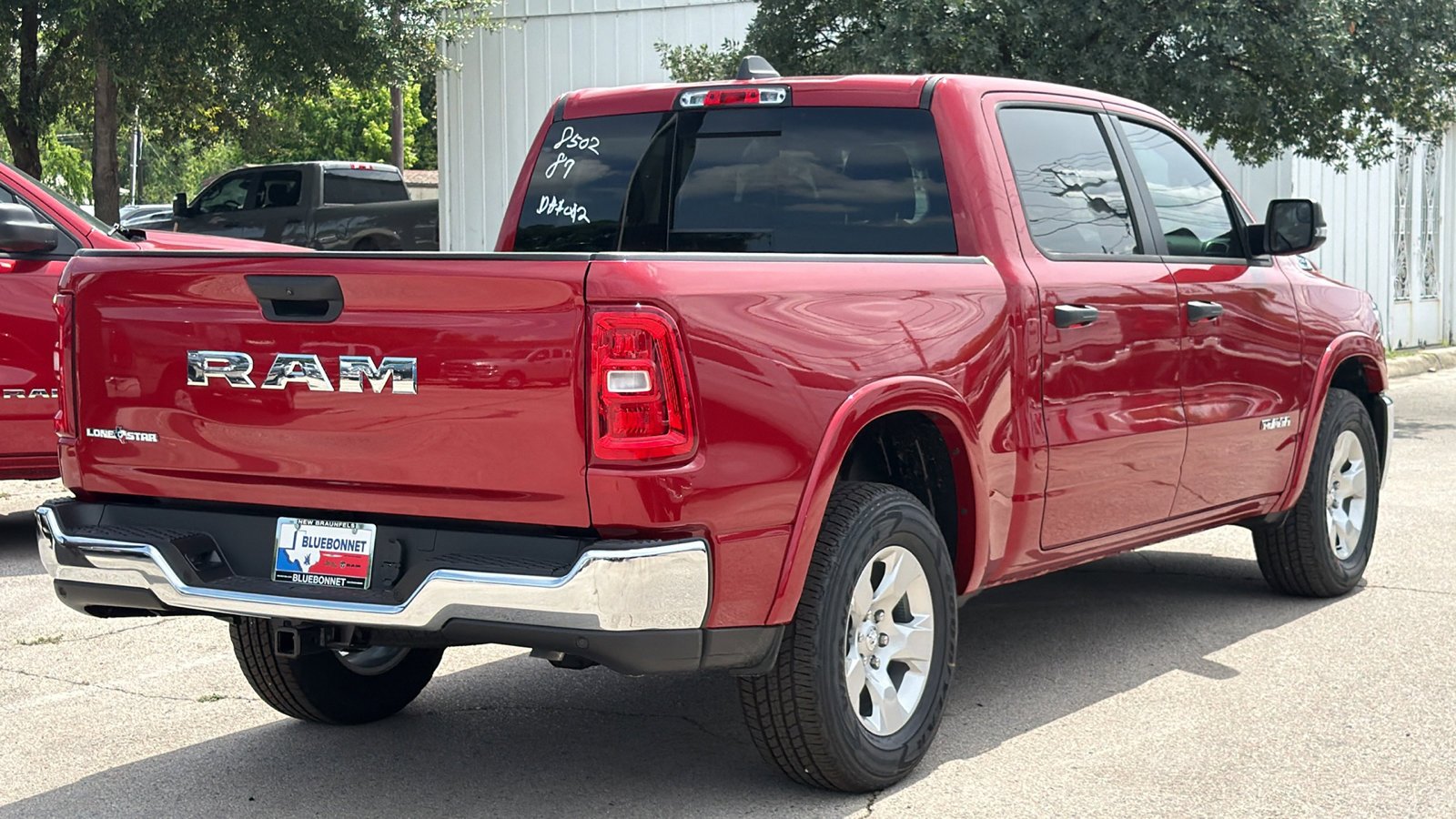 New 2026 Molten Red Pearl-Coat Exterior Paint RAM Lone Star image 5