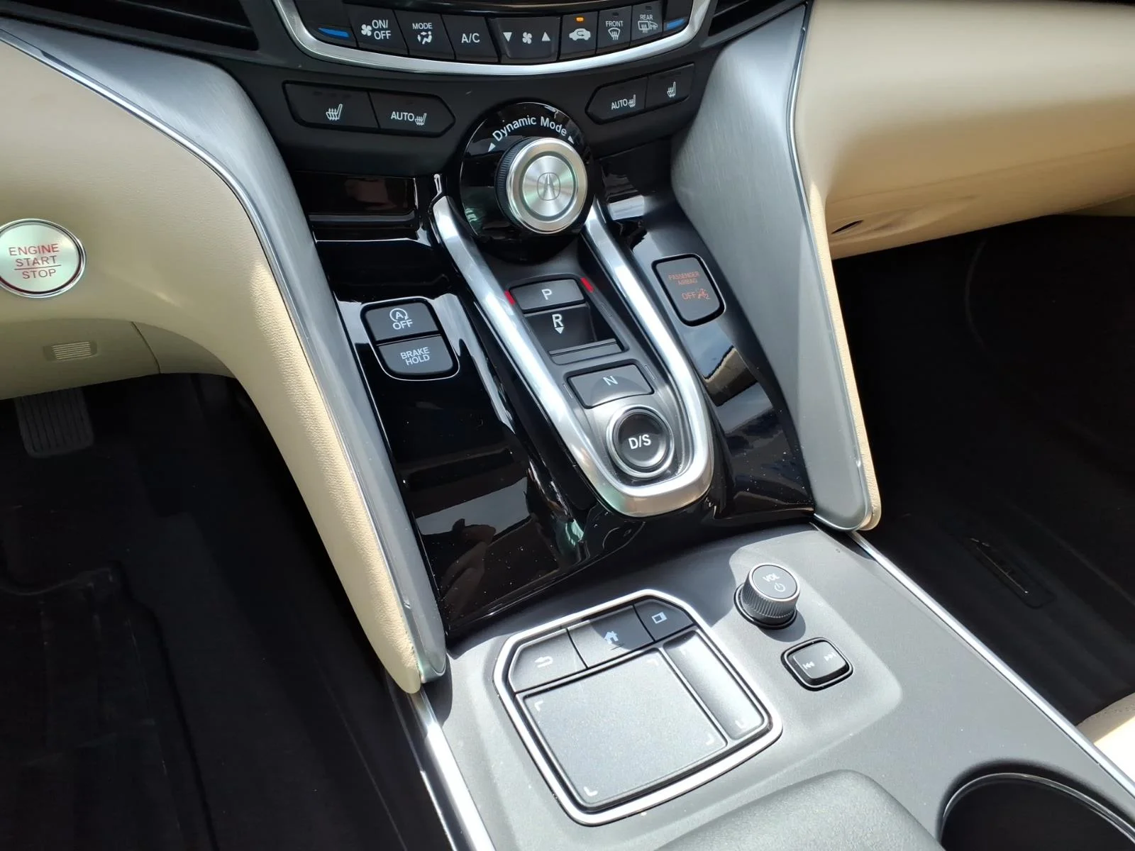 Used 2024 Platinum White Pearl Acura TECH image 9