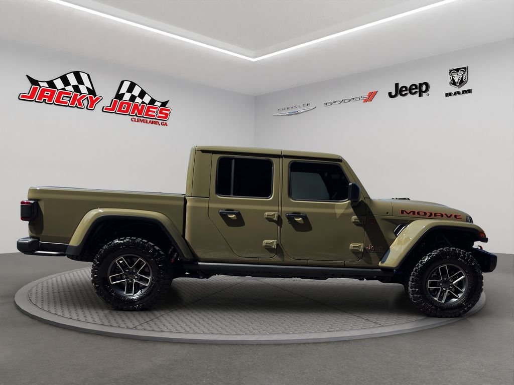 Used 2025 Green Jeep Mojave X image 12
