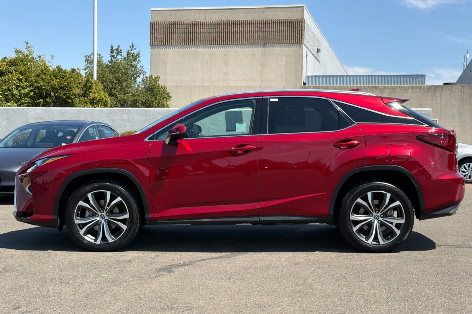 Used 2019 Matador Red Mica Lexus  image 9