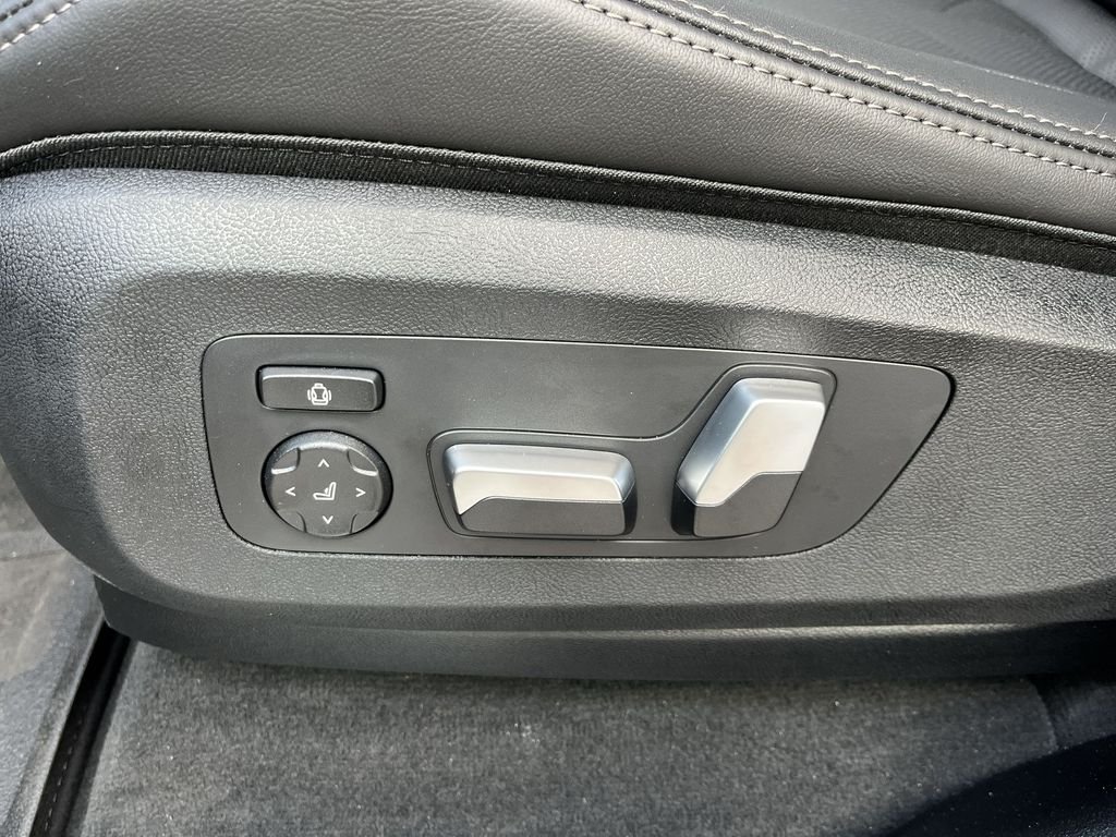 2026 BMW X5 50e - Photo 12