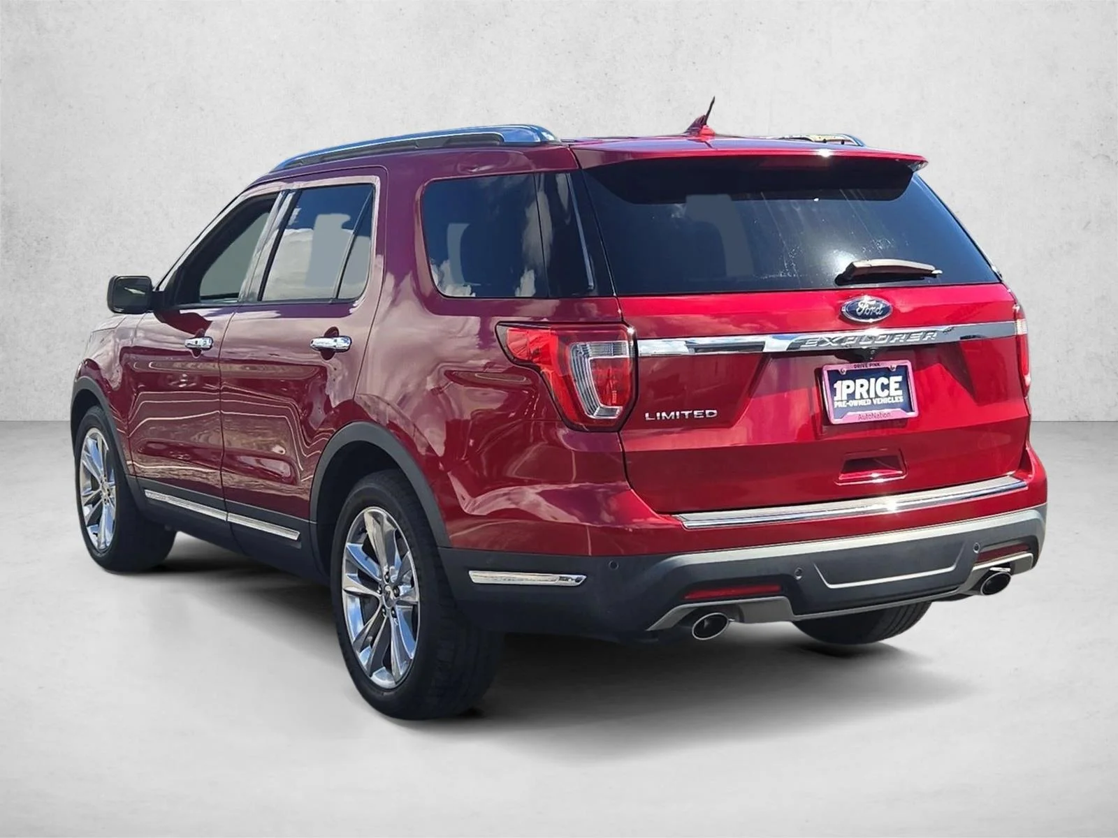Used 2018 Ruby Red Metallic Tinted Clearcoat Ford Limited image 8