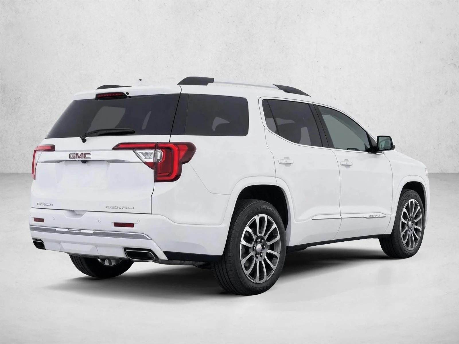 Used 2023 White Frost Tricoat GMC Denali image 7