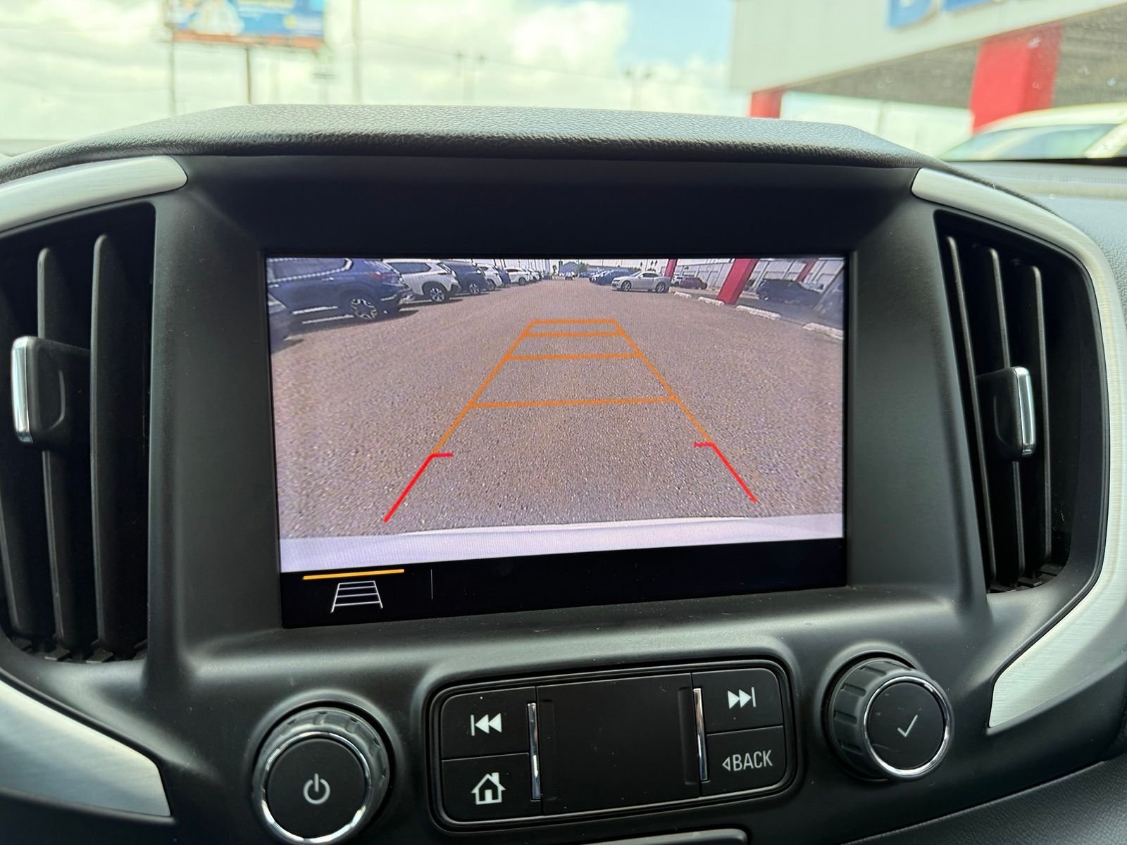 Used 2020 White GMC SLT image 8