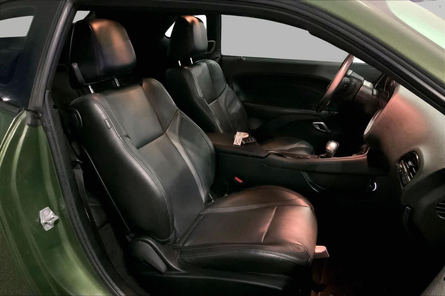 Used 2019 F8 Green Dodge SXT image 8