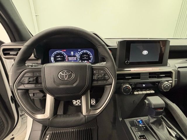 2025 Toyota Tacoma TRD Sport - Photo 16