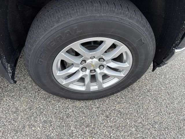 Used 2020 Gray Chevrolet LT image 24