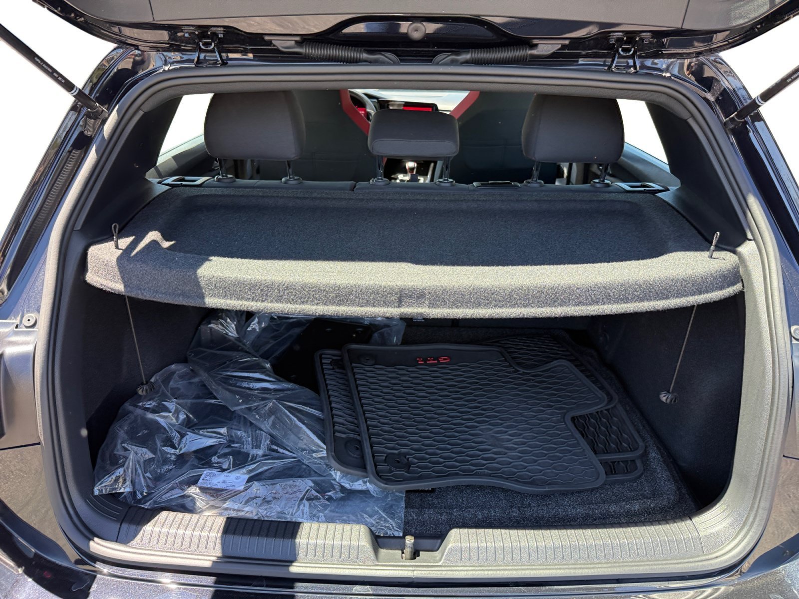 Certified Used 2024 Deep Black Volkswagen SE image 17