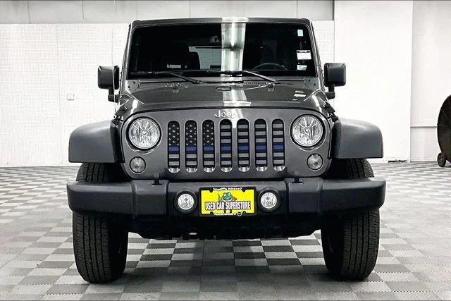 Used 2017 Granite Crystal Metallic Clearcoat Jeep Sport image 4