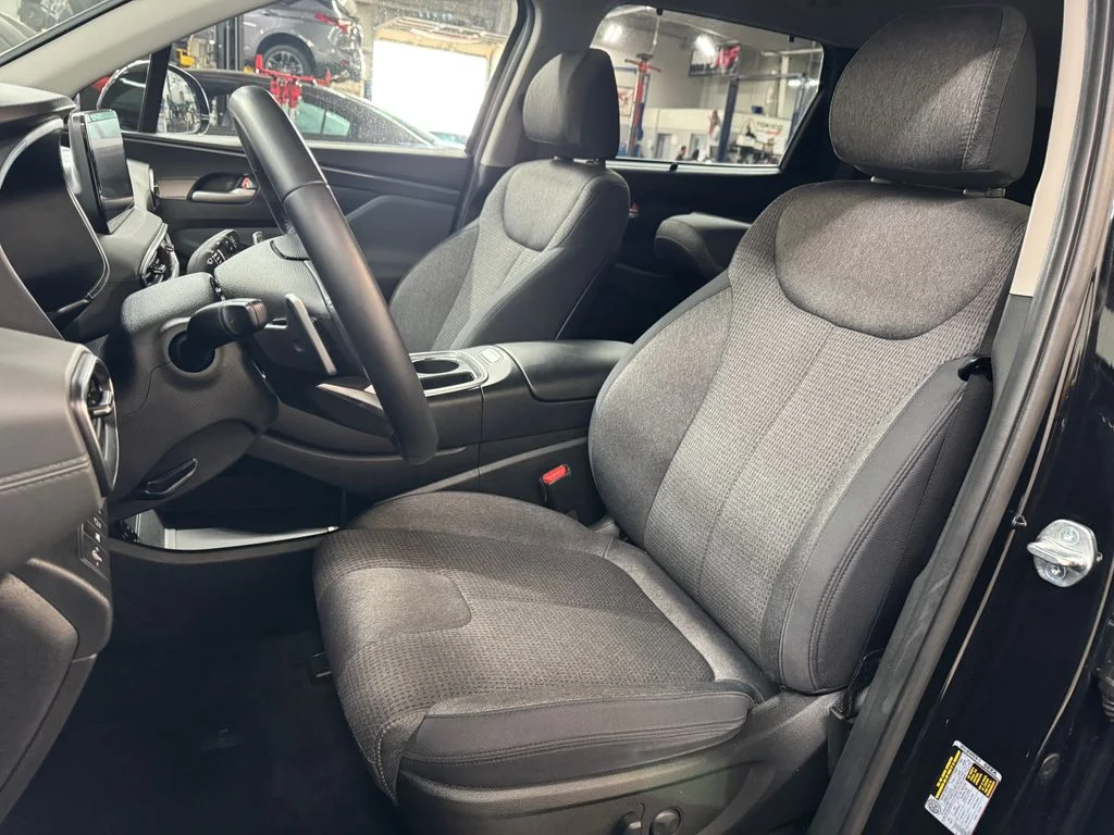 Used 2023 Black Hyundai Blue image 18