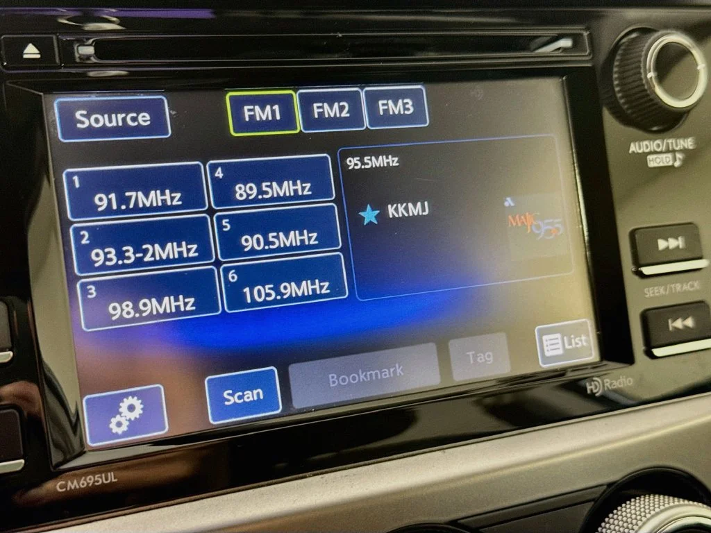 Used 2017 Silver Subaru 2.0i Premium image 17