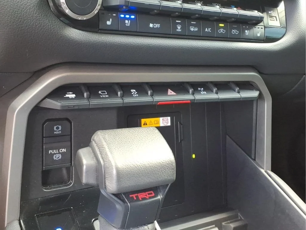 Used 2024  Toyota Limited image 8