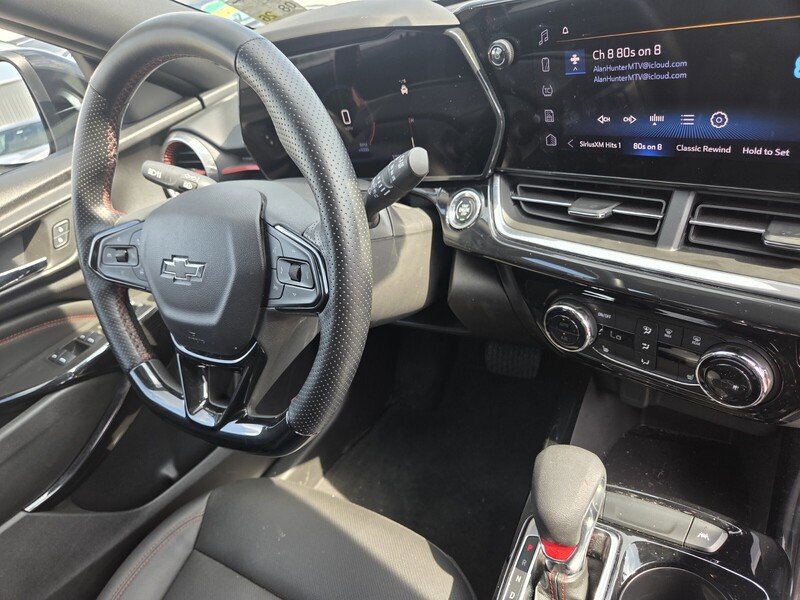 Used 2025 White Chevrolet 2RS image 30