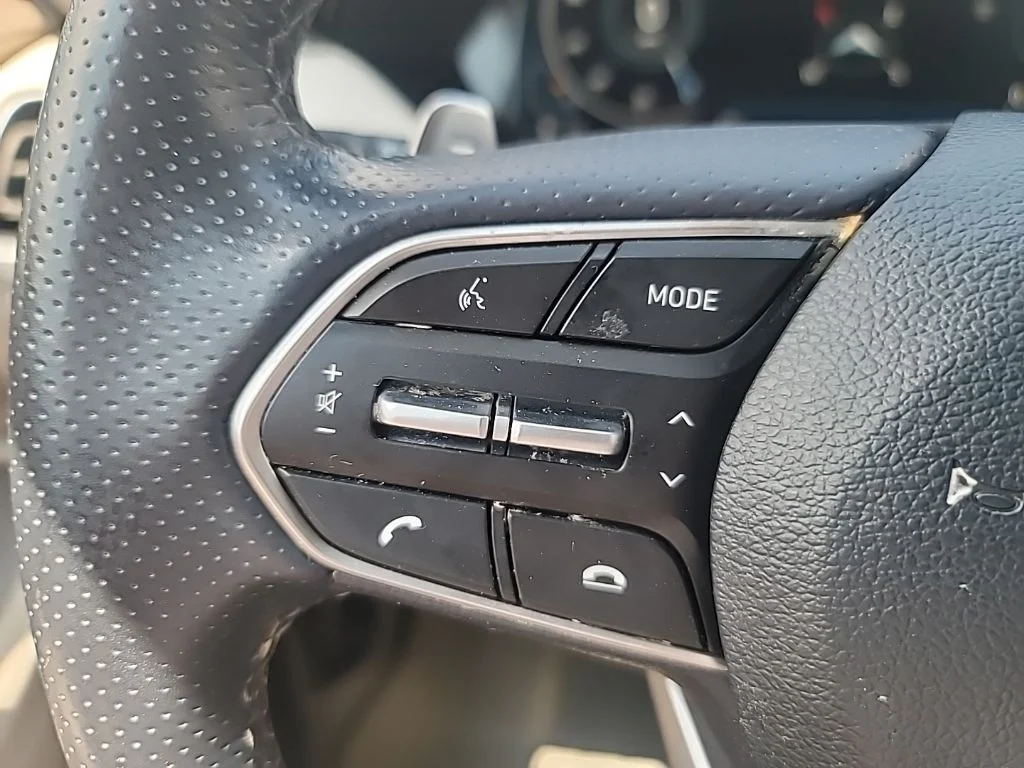 Used 2022 White Hyundai Calligraphy image 27
