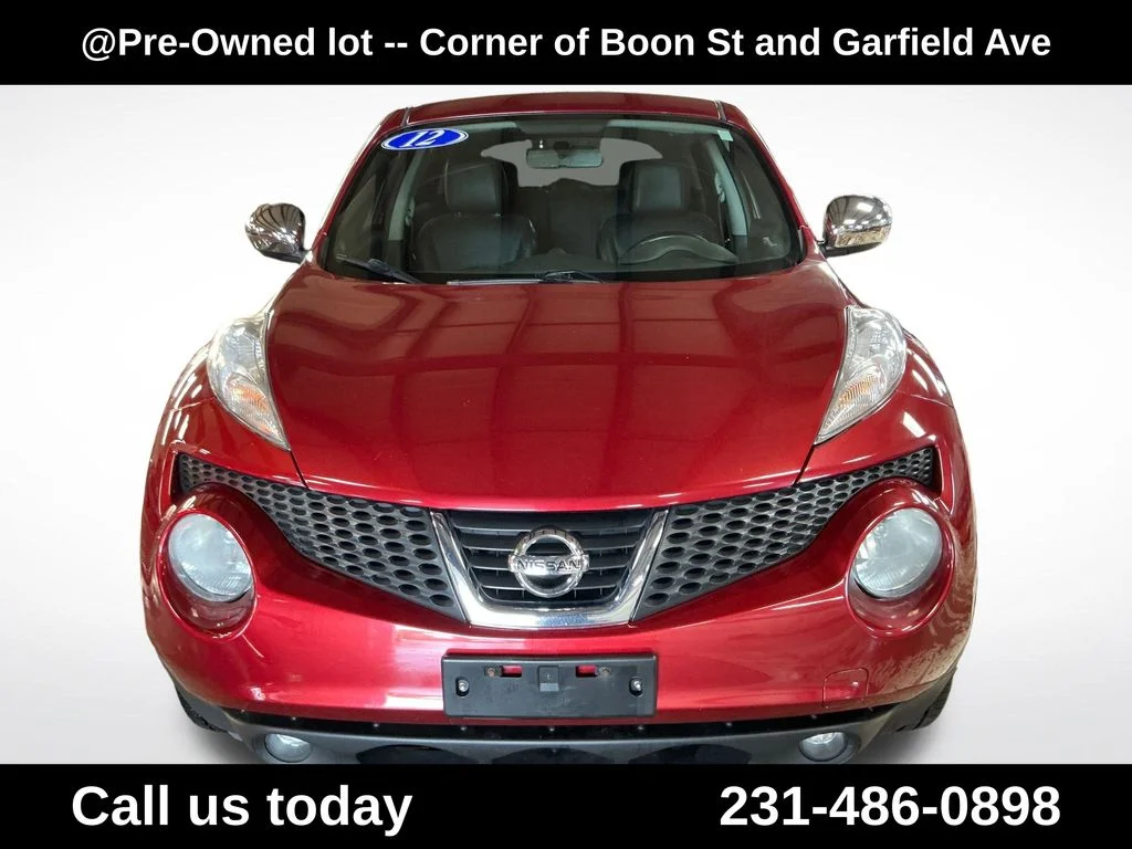 Used 2012 Red Nissan SL image 8