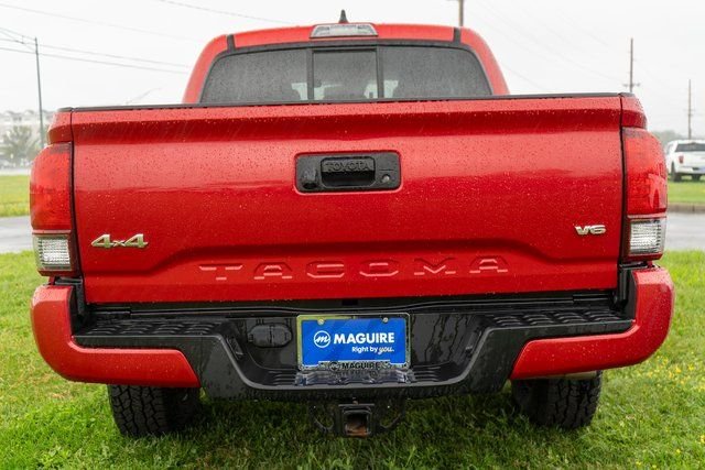 Used 2021 Red Toyota SR image 7