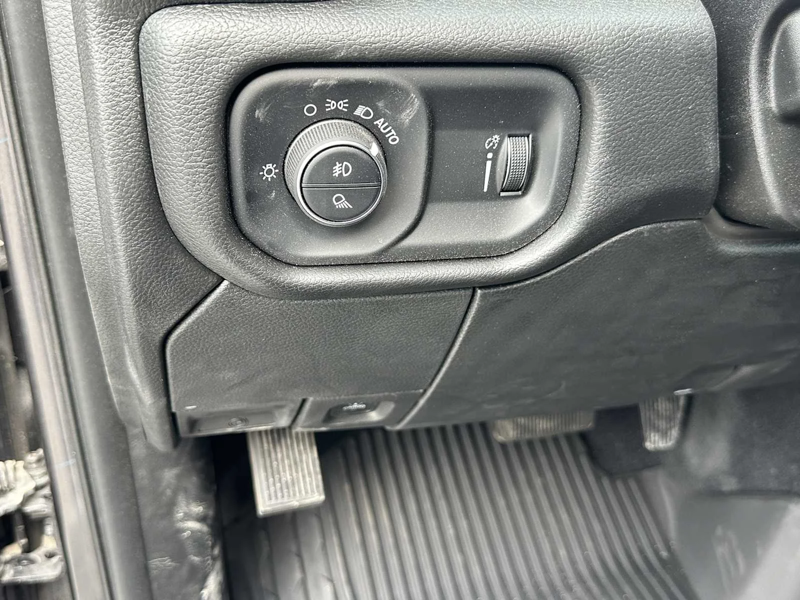 2025 RAM 2500 Tradesman - Photo 28