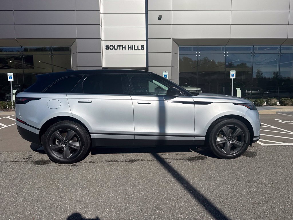 Used 2024 Hakuba Silver Metallic Land Rover S image 4