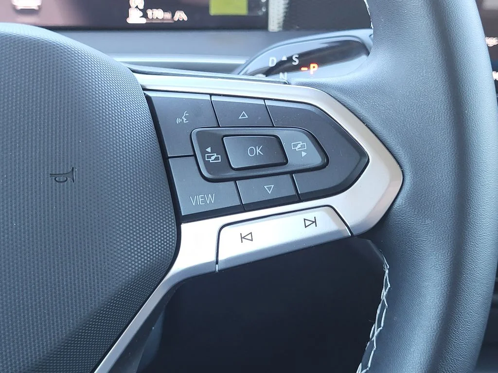 2025 Volkswagen Tiguan S - Photo 12