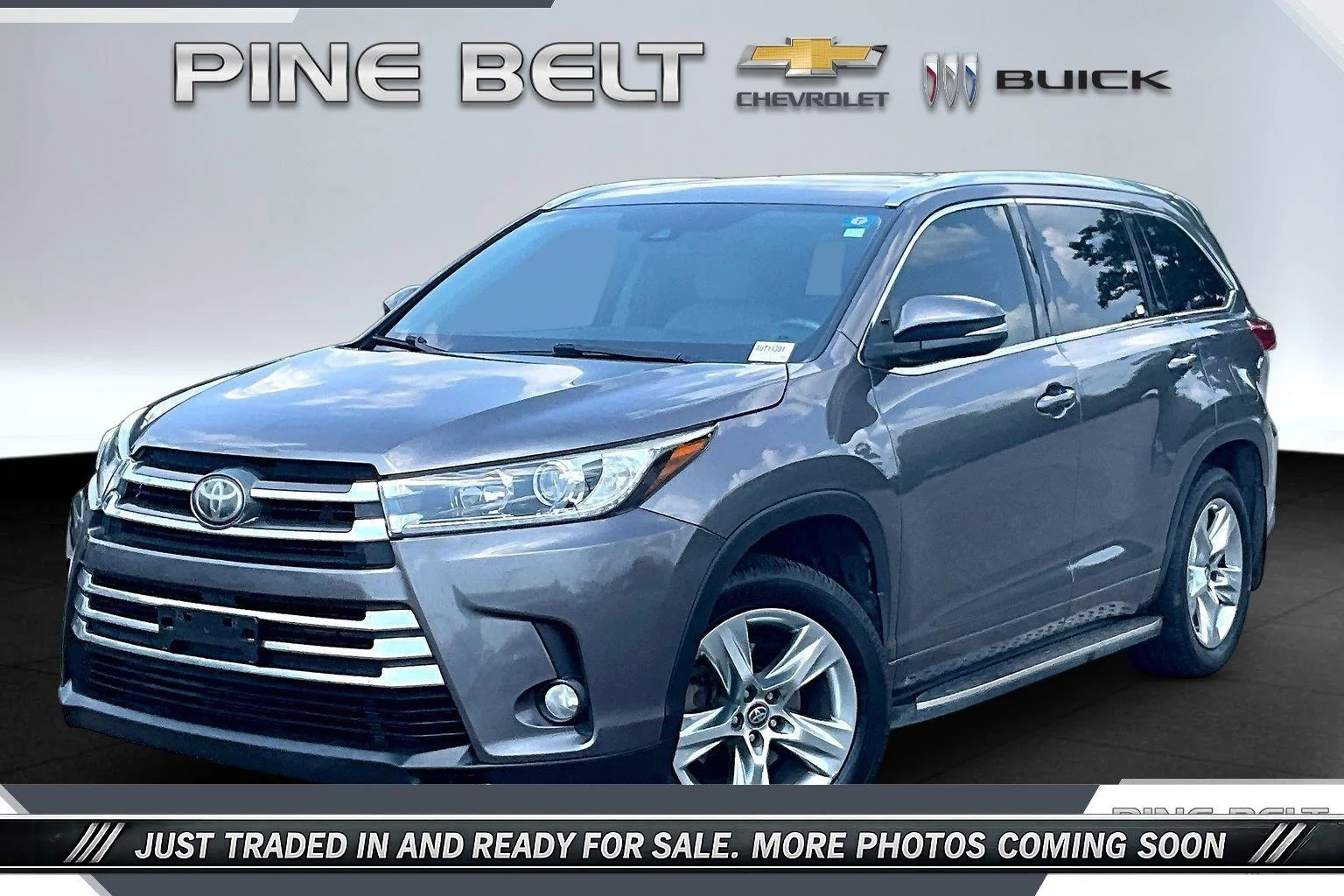Used 2017 Predawn Gray Mica Toyota Limited image 10