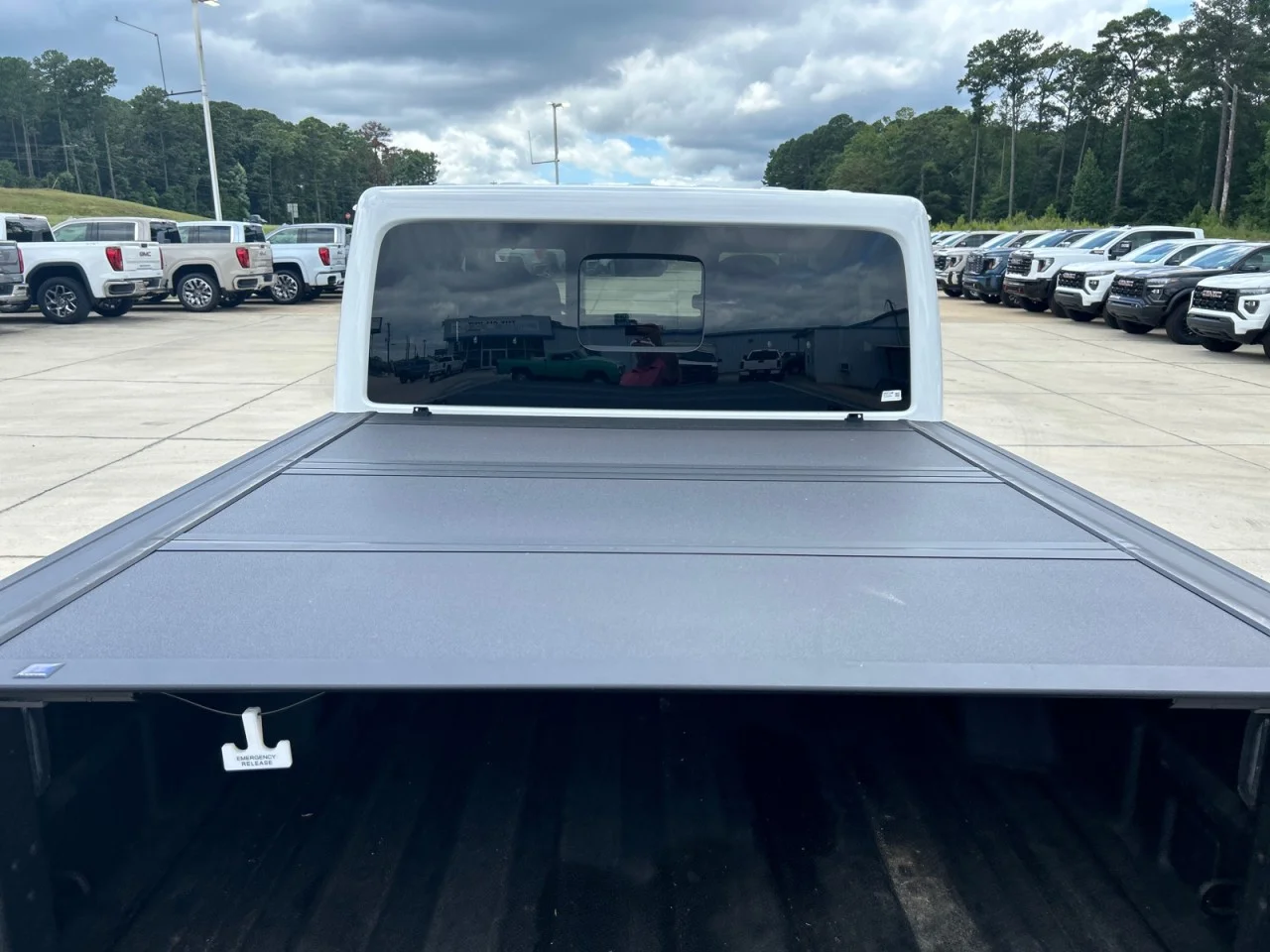 Used 2025 White Jeep Rubicon X image 8