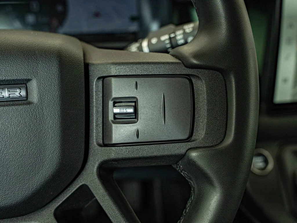 2023 Land Rover Defender 75th Edition - Photo 20