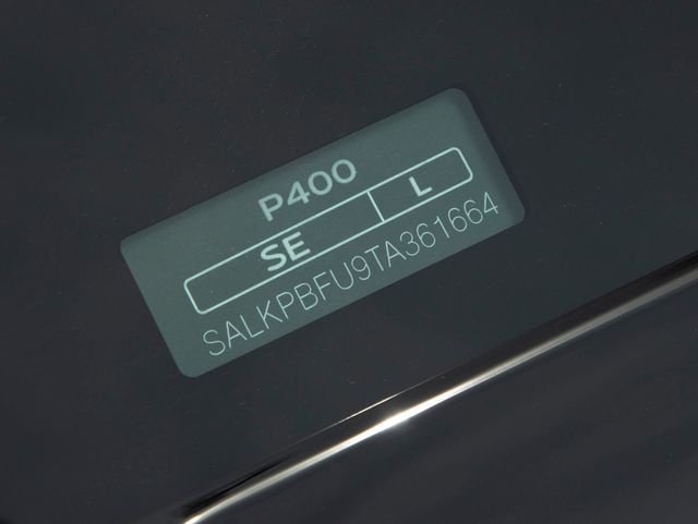 New 2026 Ostuni Pearl White LAND ROVER SE 7 Seats image 37