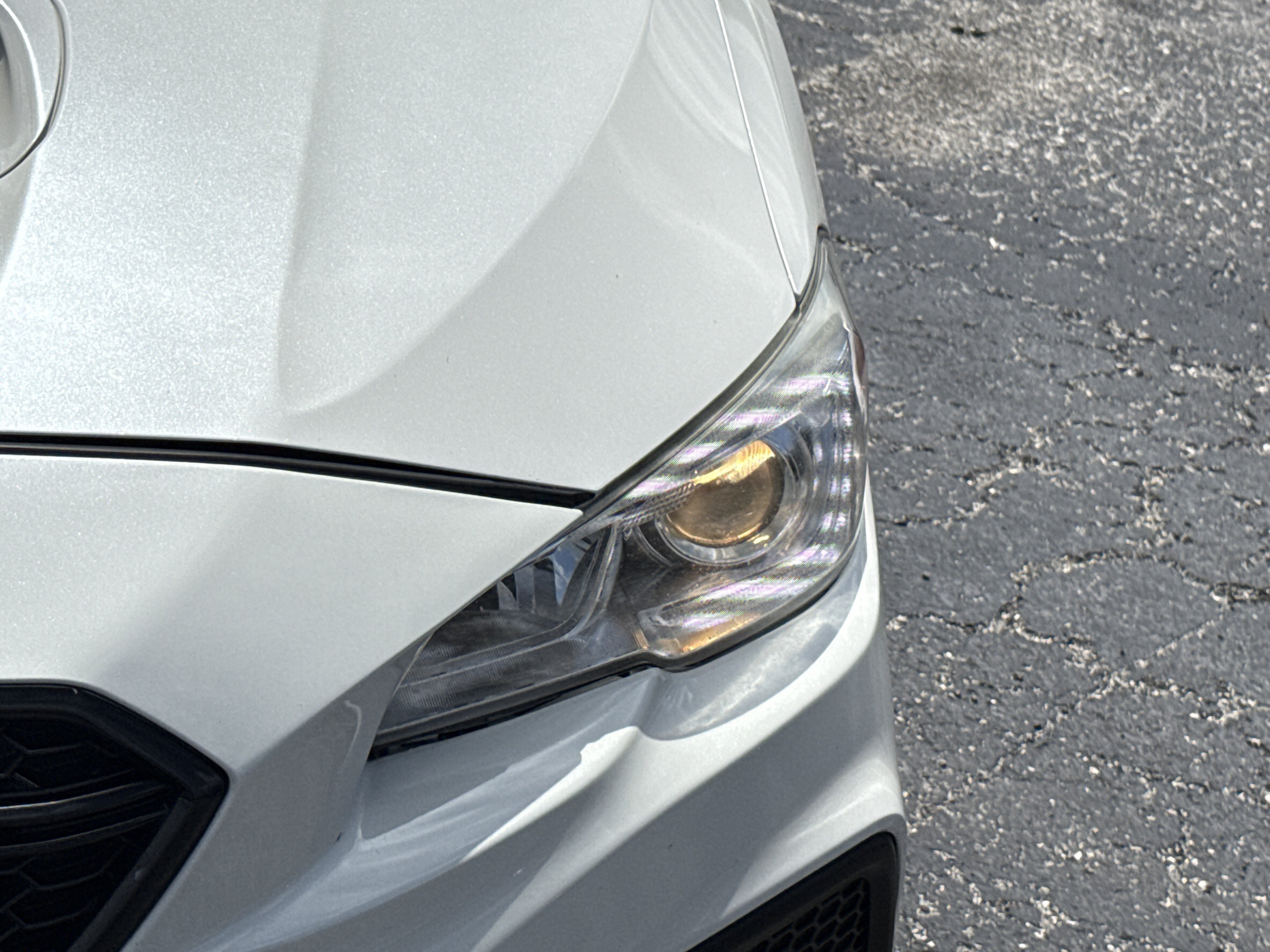 Used 2018 Crystal White Pearl Subaru Base image 17