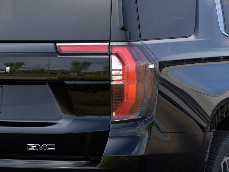 2026 GMC Yukon Denali Ultimate - Photo 11