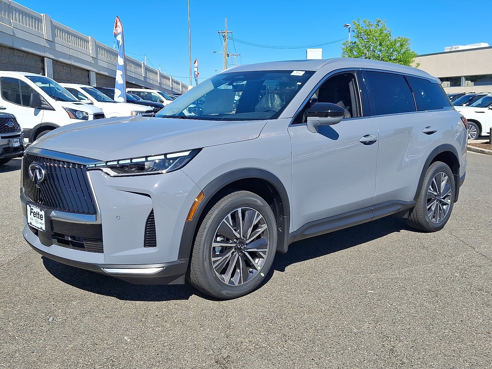 2027 INFINITI QX60's photo